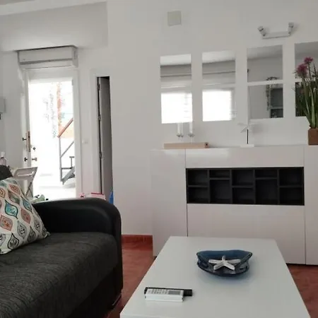 Lidia 1 Apartment, 1st Line Beach, 1 Bedroom 1bath Appartement