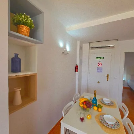 Appartement Lidia 1 Apartment, 1st Line Beach, 1 Bedroom 1bath