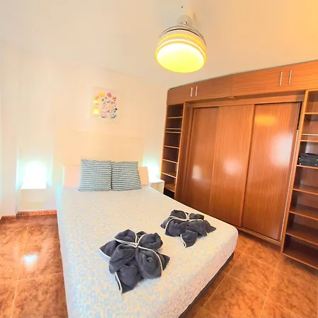 Lidia 1 Apartment, 1st Line Beach, 1 Bedroom 1bath 公寓 托雷莫利诺斯