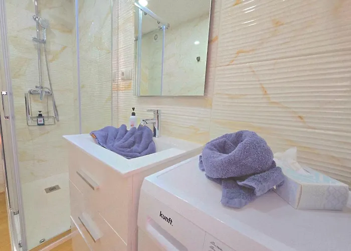 Lidia 1 Apartment, 1st Line Beach, 1 Bedroom 1bath * Torremolinos