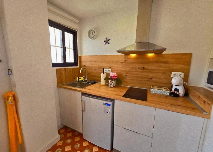 Lidia 1 Apartment, 1st Line Beach, 1 Bedroom 1bath Appartement *