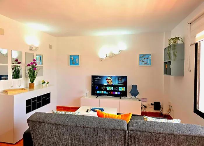 Апартаменты Lidia 1 Apartment, 1st Line Beach, 1 Bedroom 1bath *