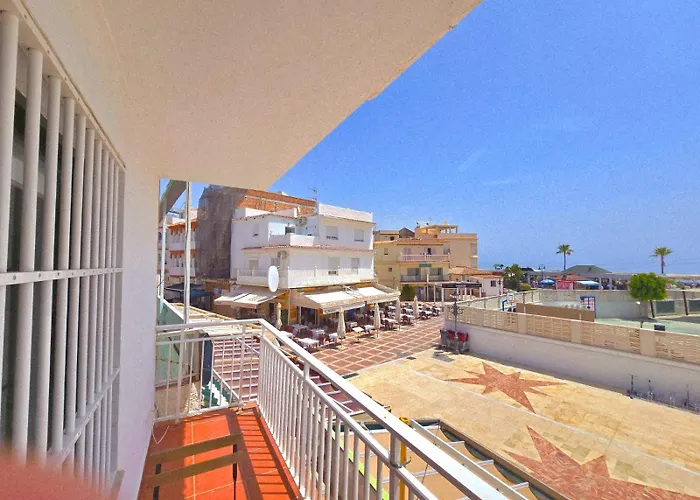 Апартаменты Lidia 1 Apartment, 1st Line Beach, 1 Bedroom 1bath Торремолинос