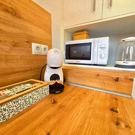 아파트 Lidia 1 Apartment, 1st Line Beach, 1 Bedroom 1bath *