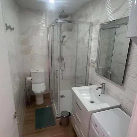 Lidia 1 Apartment, 1st Line Beach, 1 Bedroom 1bath Apartment Torremolinos